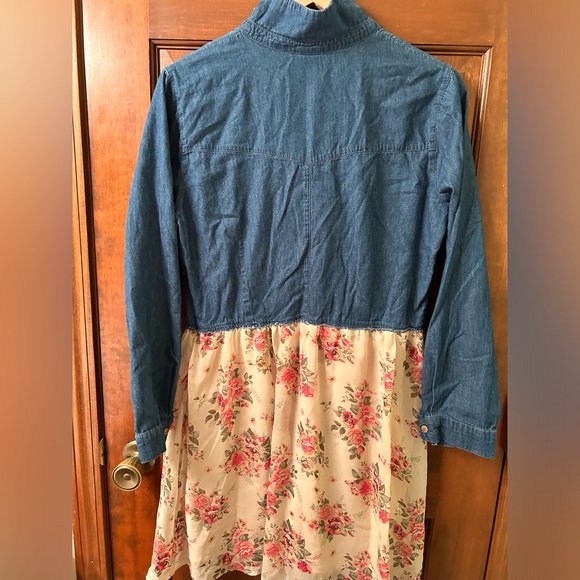 CANYON RIVER BLUES VTG Y2K Shirtdress with snap buttons. Size L - Picture 7 of 7